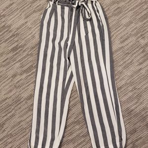 American Eagle paper bag pant